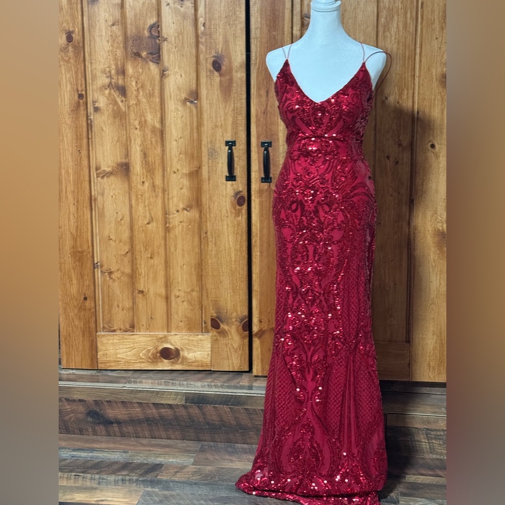 B. Darlin Elegant Red Sequin Evening Gown size 3/4
